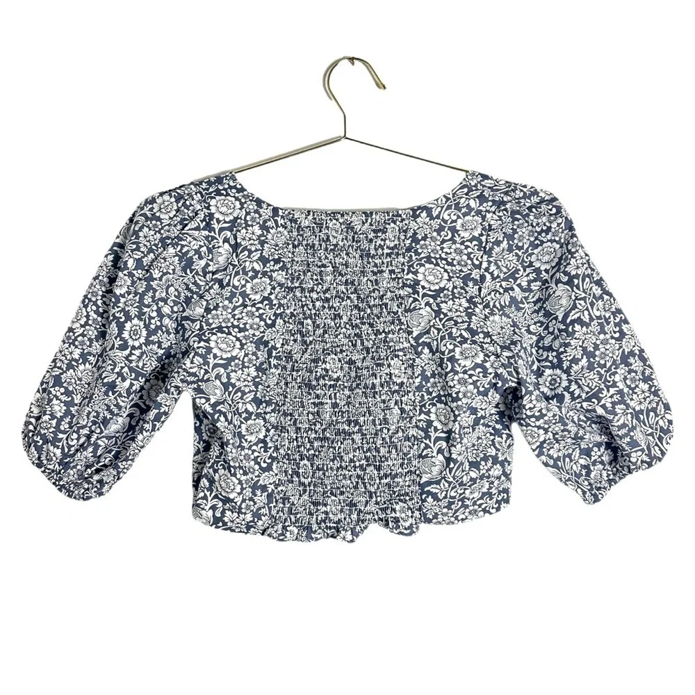 Anthropologie Opt Blue/white Floral Cropped Puff Sleeve Blouse Size M